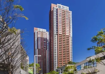 六本木ヒルズ
                    レジデンス外観